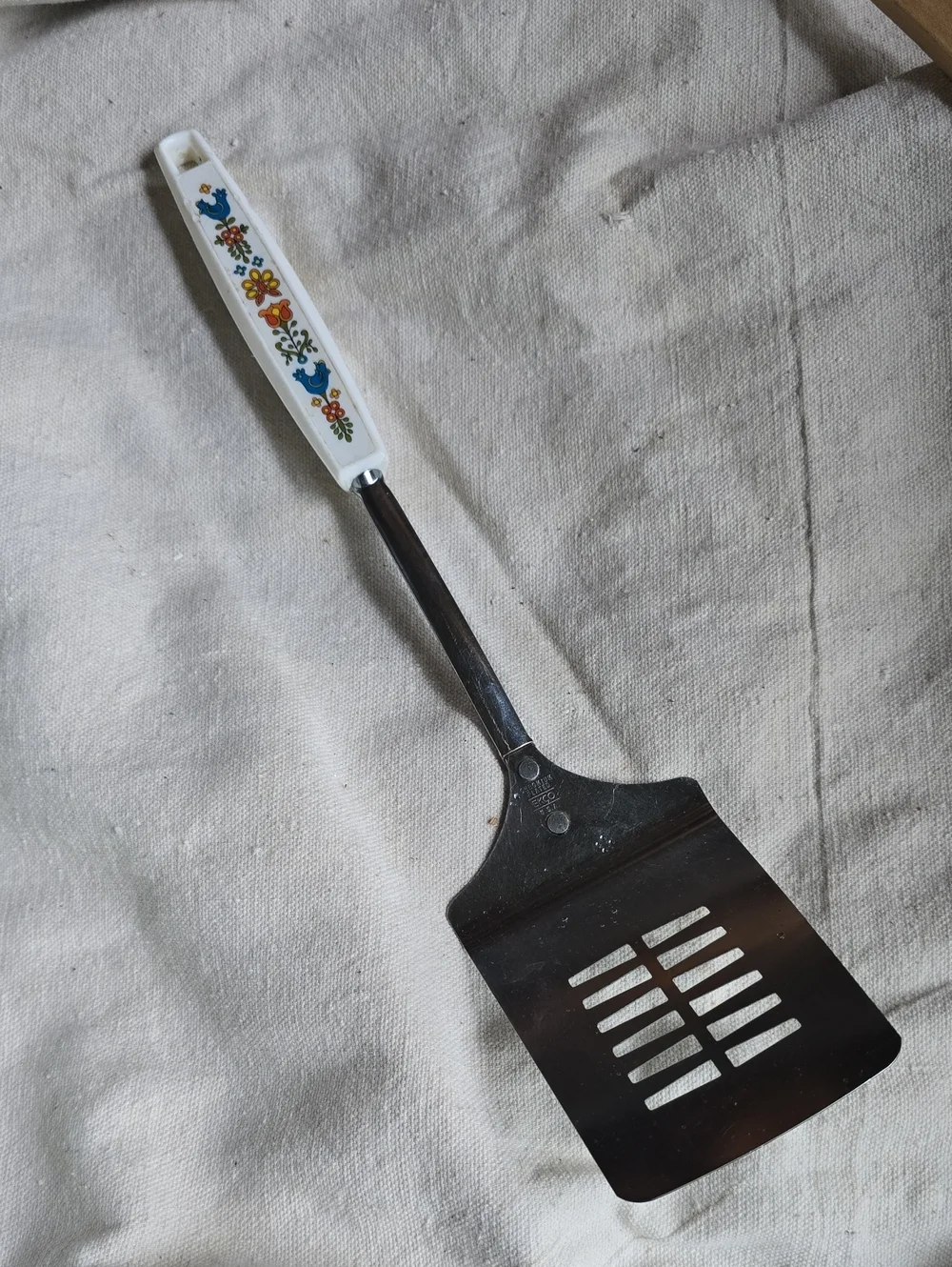 Vintage Ecko Spice Life  Slotted Turner Spatula Chromium Plated Rooster FLORAL